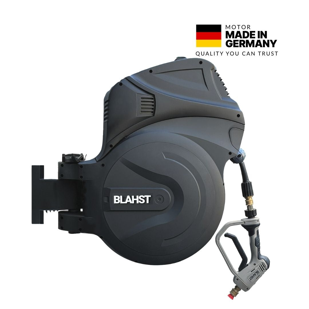 R30 Wall-Mounted Pressure Washer