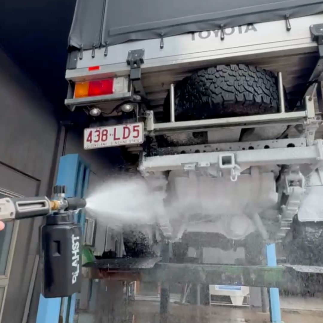 Blahst foam cannon to apply underbody cleaner to the dirty, 4WD