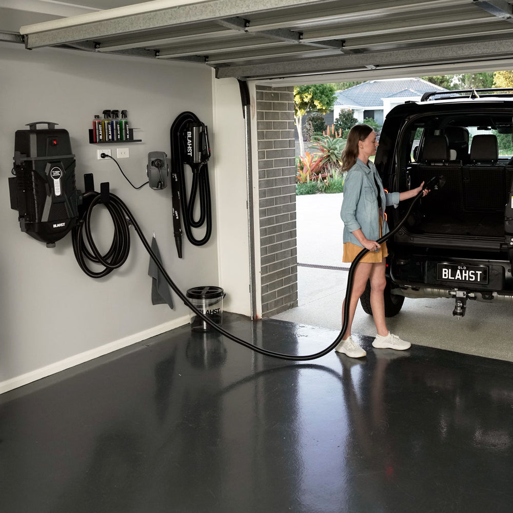 Built-in dust removal function